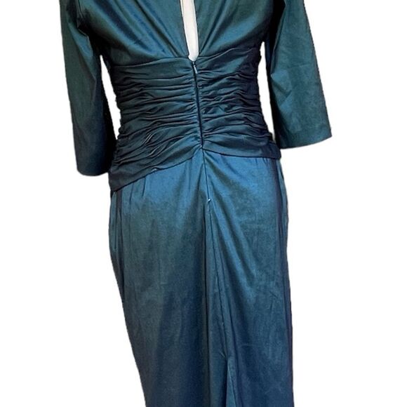 Cameron Blake emerald green satin formal gown size 10 - Picture 15 of 15